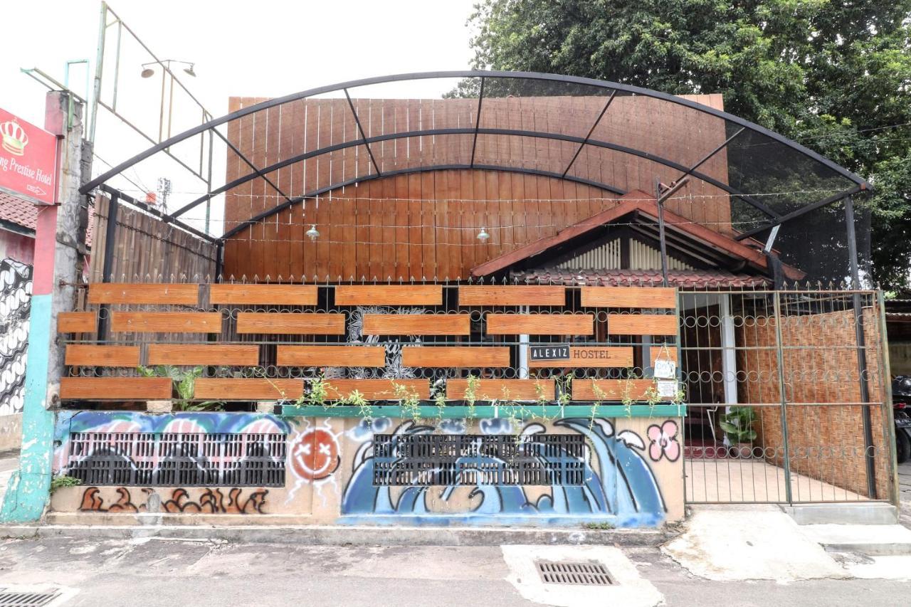 Alexiz Hostel Yogyakarta Exteriér fotografie